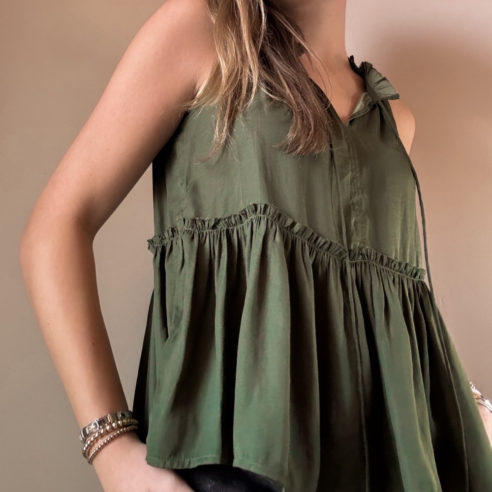 LOFT Green V-Neck Sleeveless Blouse